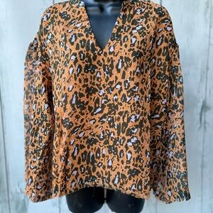 Jessica Simpson Leopard Print V-Neck Women's Top